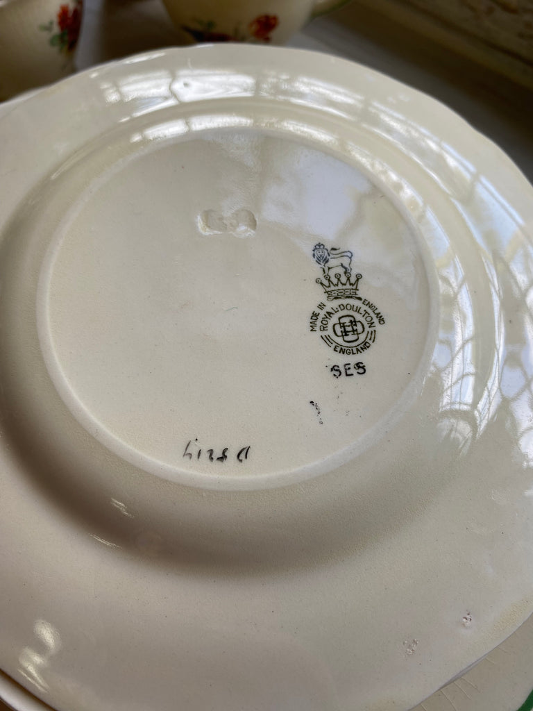 Royal Doultan 1930s Dinner Set D5217