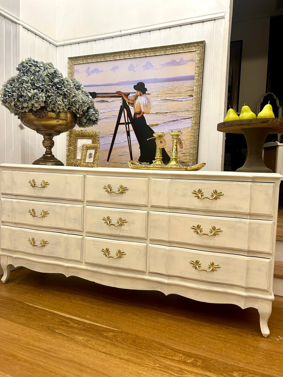 Vintage Berryman French Provincial Style Dresser/Drawers