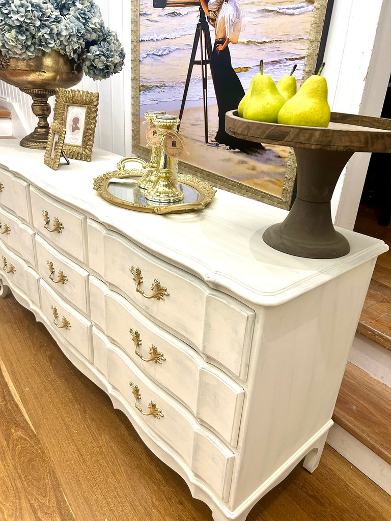Vintage Berryman French Provincial Style Dresser/Drawers