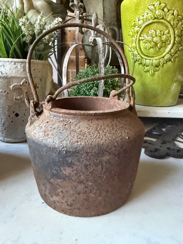 1800s Cast Iron Smelting Pot