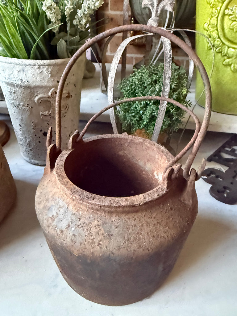 1800s Cast Iron Smelting Pot