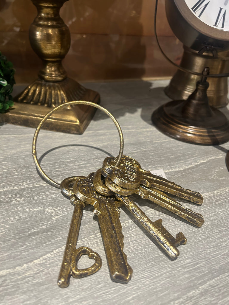 Rustic Antique look keys – La Petite Maison Francaise