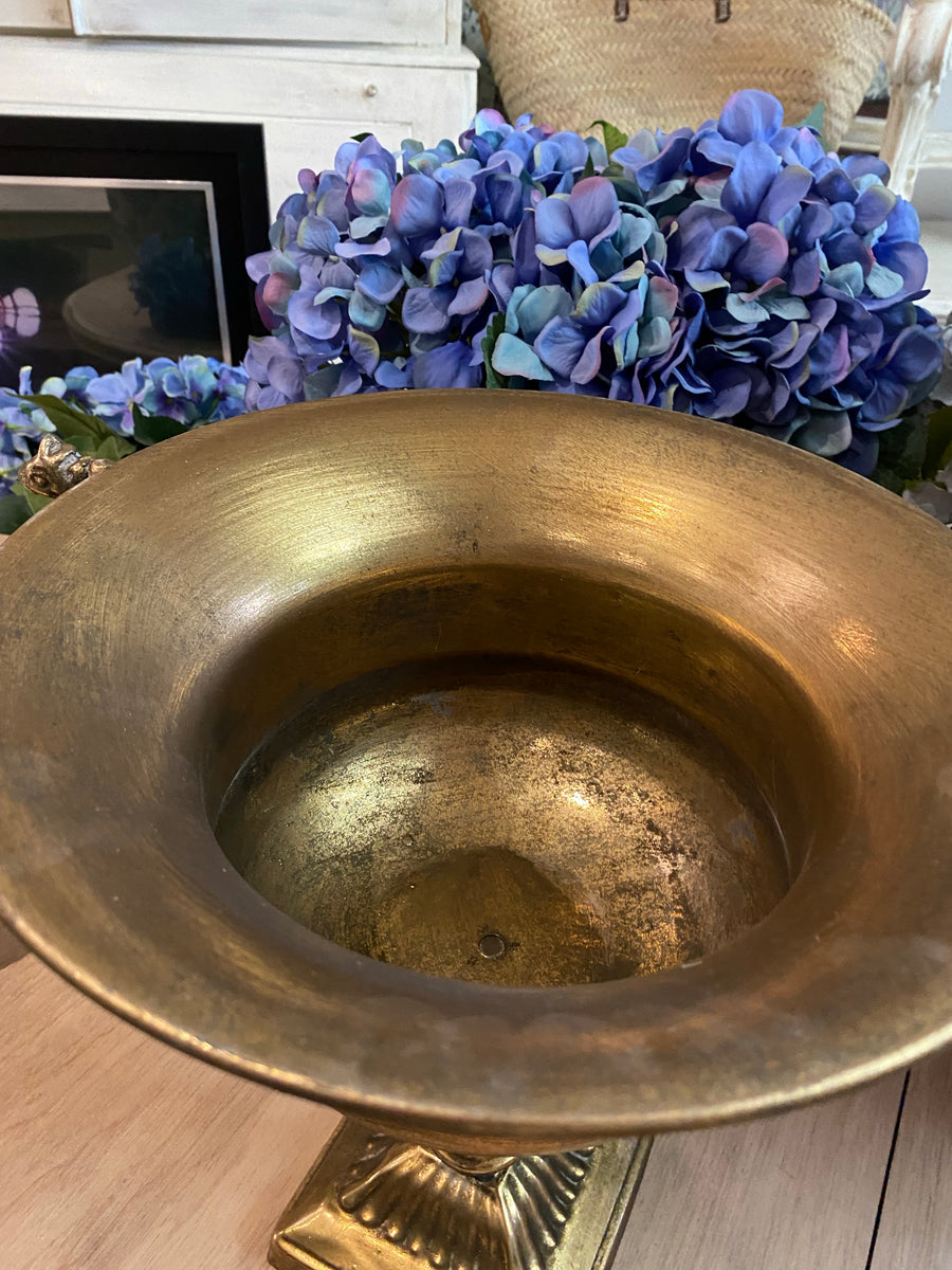 Vintage Look Urn