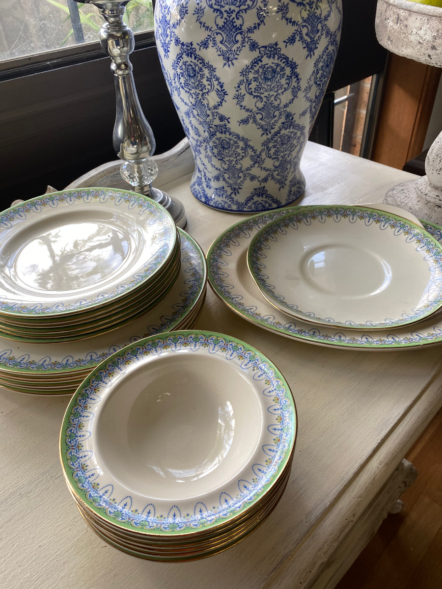 1920s Royal Doulton Princess D5846 Dinner Set